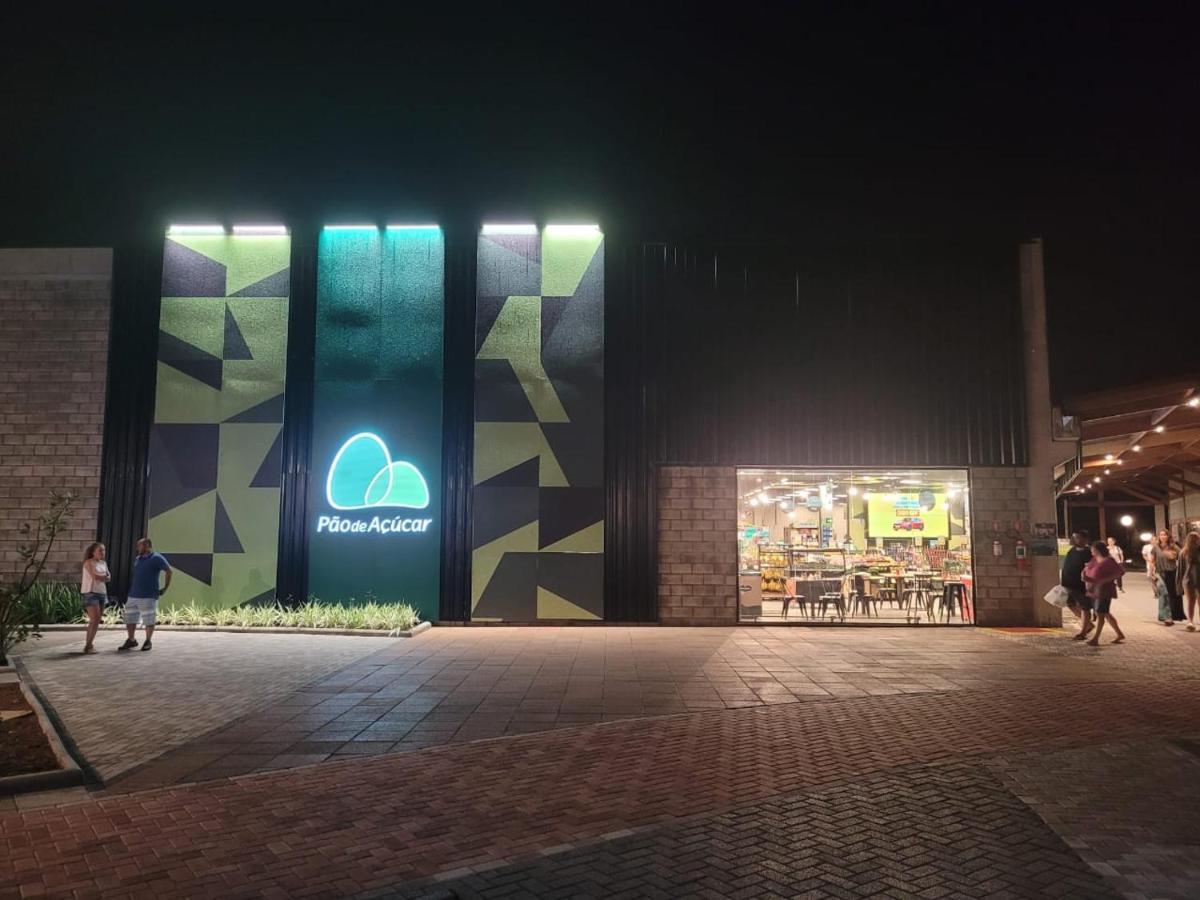 Agito E Sossego Na Rua Mais Charmosa De Ubatuba Pelo Google Екстериор снимка